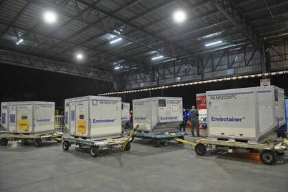 El lunes próximo llegarán 2.148.600 de AstraZeneca contra el Covid-19 y Argentina superará los 17.5 millones de dosis