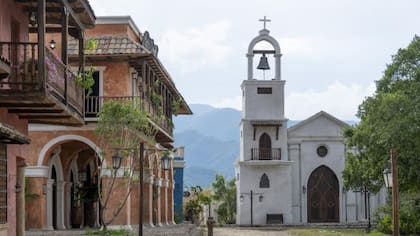 El Macondo que Netflix construyó para "Cien años de soledad"