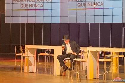 El Mago sin dientes se quedó solo en el búnker de Juntos por el Cambio.