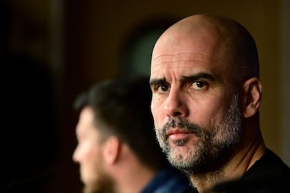 El manager español del Manchester City, Pep Guardiola, durante una conferencia de prensa en el estadio Santiago Bernabeu de Madrid el 25 de febrero de 2020