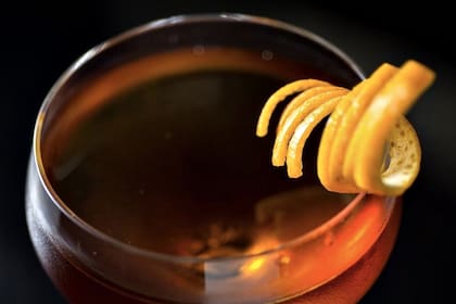 El Manhattan en la versin de Ins de los Santos, a quien el Zorrito sigue en Instagram