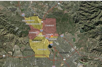 El mapa de evacuación de Hurst Fire, que amenaza comunidades cercanas a Whitney Canyon Park
