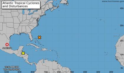 El mapa de los ciclones tropicales y posibles desarrollos ciclónicos en el océano Atlántico y Golfo de México