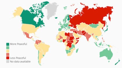 El mapa mundi y los países pintados de acuerdo al nivel de paz y seguridad que brindan