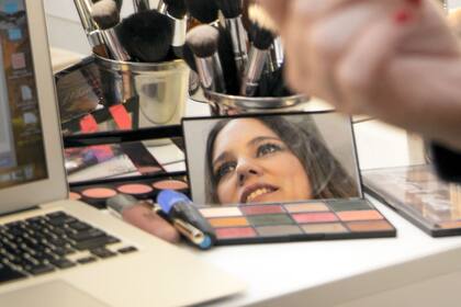 El maquillaje natural es una opción que muchas personas eligen para retocar sus rostros