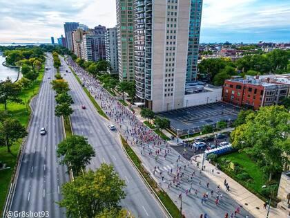 El Maratón de Chicago reúne más de 53.000 corredores de todo el mundo que compiten por las calles de la ciudad (Instagram/@gr8shot93)
