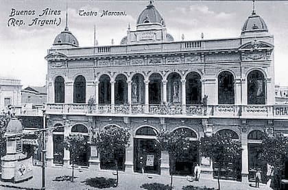El Marconi, ex teatro Doria, muy frecuentado por la comunidad italiana.