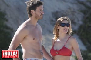 Las fotos de Alina Moine con su novio Federico Giuliani: besos y mimos a orillas del mar