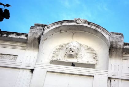 El mascarón del cine Select