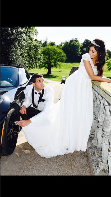 El matrimonio celebró en las redes su octavo aniversario de bodas (Foto: Instagram @mandinha_martinez_)