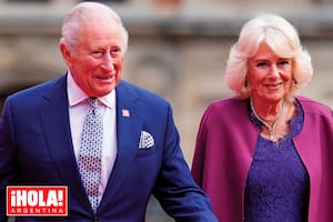 Qué pareja de famosos les robó el protagonismo a los reyes Carlos y Camilla en una gala en Londres