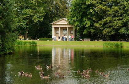 El mausoleo levantado en honor a Diana de Gales.