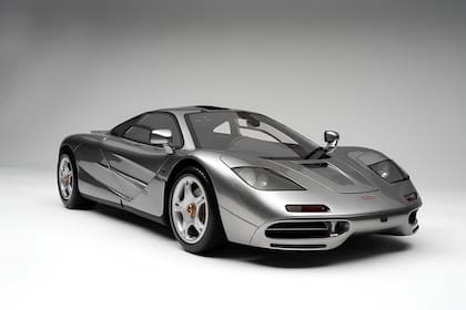 El McLaren F1 está equipado con un V12 atmosférico de 6.1 litros desarrollado por BMW