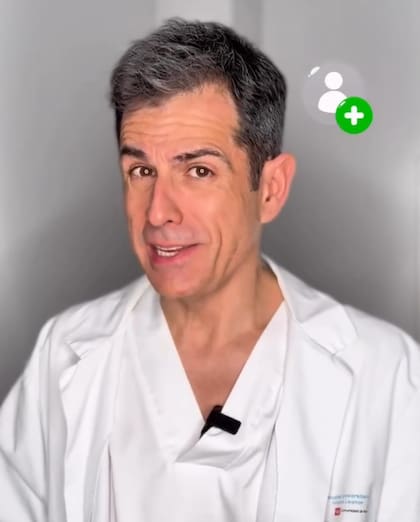 El médico es muy popular en redes sociales gracias a sus videos (Foto: @doctormora_)