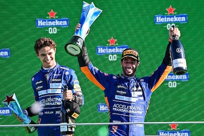 El mejor momento: Norris y Ricciardo, en lo más alto del podio en Monza, en el GP de Italia 2021