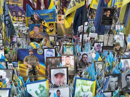 El memorial de los soldados caídos en Maidan, Kiev