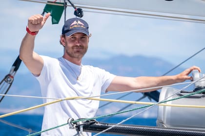 El menor de los hermanos Casiraghi es un amante del mar. En esta imagen, en la largada de la regata Rolex Giraglia entre Saint Tropez y Mónaco, en 2019, al frente del equipo Malizia, que él mismo fundó no sólo para competir, sino para educar a los chicos en el cuidado de los océanos.