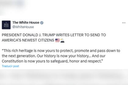 El mensaje de la Casa Blanca para las personas que completaron la naturalización