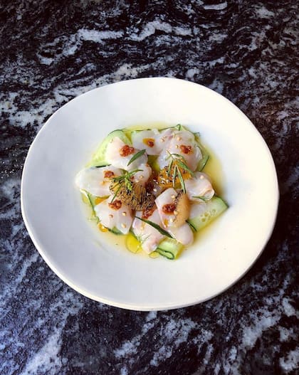 El menú cambia todo el tiempo y les gusta jugar con los sabores y texturas o reversionar clásicos.