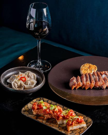 El menú de Gekko ofrece una amplia variedad de comida inspirada en la gastronomía japonesa