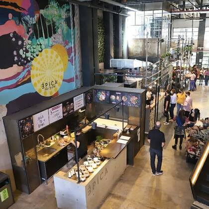 El Mercat de Villa Crespo alberga 27 restaurantes y también organiza talleres, clases de cocina y charlas