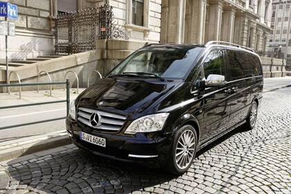 El Mercedes-Benz Viano de Taylor Swift.
