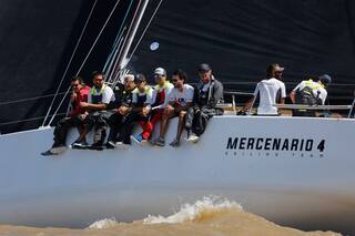 Ingenio, valentía y táctica: cómo es navegar en Mercenario 4, un barco ganador