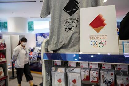 El merchadising no se alterará, pues el nombre de los Juegos seguirá siendo "Tokyo 2020" (en inglés).