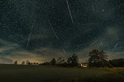 El mes de enero sorptenderá con dos lluvias de meteoros, pero durante todo el 2026 el cielo se iluminará con diversos fenómenos astronómicos (Unsplash)