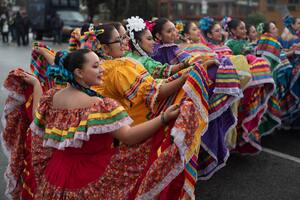 El Mes de la Herencia Hispana se celebra entre el 15 de septiembre y 15 de octubre de cada año (Foto AP/Richard Vogel)