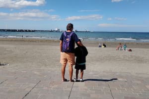 Decidió adoptar a un niño en Puerto Madryn, seis años después es padre de un adolescente