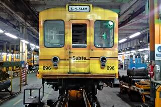 Vagones con asbesto: en Madrid se habla de una operación "absolutamente ilegal"