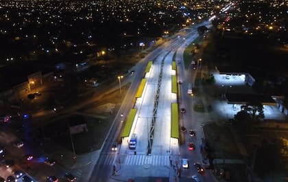 El metrobus estrenó la nueva iluminación