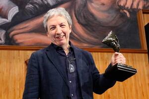 El mexicano David Toscana gana el premio con una obra “de orgullosa estirpe cervantina”