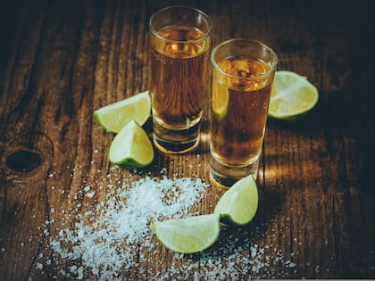 El mezcal y el tequila tienen entre un 40 y un 50% de contenido alcohólico