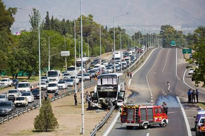El micro accidentado recién salía de la terminal y se dirigía a Córdoba