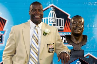 El miembro del Salón de la Fama Darrell Green se prueba con el flag football de EE.UU. a los 66 años