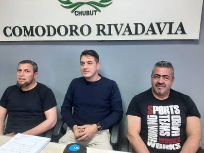 El miércoles, el fiscal Cristian Olazábal y el ministro de Justicia y Seguridad de Chubut, Héctor Iturrioz, informaron sobre los allanamientos