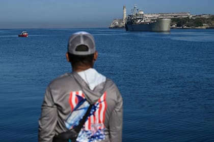 El migrante viajó Cuba desde Miami para ayudar a su abuela y se encontró con un panorama complejo en el hospital