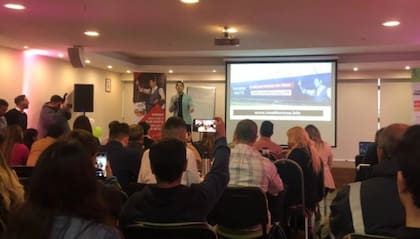 El "millonario" José Montoya en la presentación