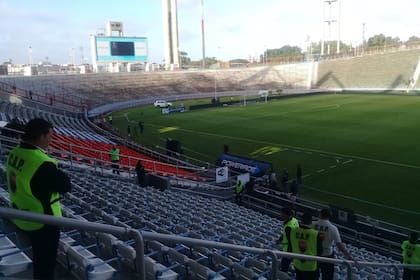 Al mediodía, el estadio marplatense José María Minella era el elegido para San Lorenzo vs. Huachipato, por la Copa Sudamericana. 
