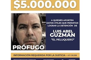 Ofrecen una millonaria recompensa para encontrar al asesino que está prófugo hace un mes