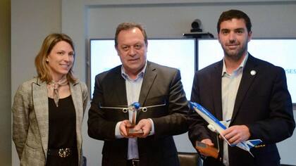 El Ministerio de Turismo y la Anses firmaron un convenio con Aerolíneas y Latam