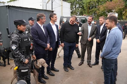 El ministro Alonso, junto a intendentes en la reunión realizada en Escobar