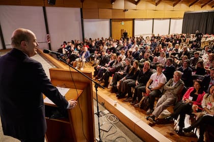 El ministro aseguró que la desregulación de los alquileres fue un "experimento que funcionó”