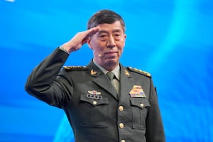 Sospechas, acusaciones y dudas: crece el misterio en China sobre el ministro de Defensa