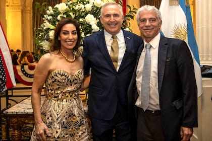 El Ministro Cúneo Libarona en la elebración del Día de la Independencia en la Embajada de Estados Unidos