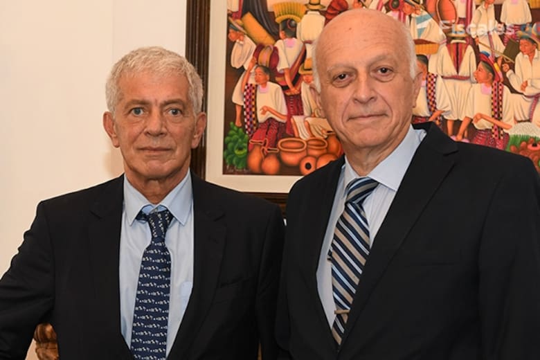 el-ministro-cuneo-libarona-visito-al-procurador-EWVDNMLRZRF2LDTTN5ED4H7B3Y