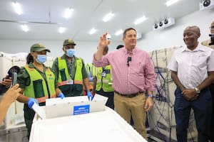 Una empresa argentina le entregó a Sudáfrica un millón de vacunas