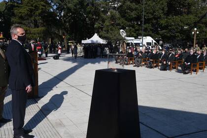 El ministro de Defensa, Agustín Rossi, encabeza el acto de homenaje a los veteranos de la Guerra de Malvinas